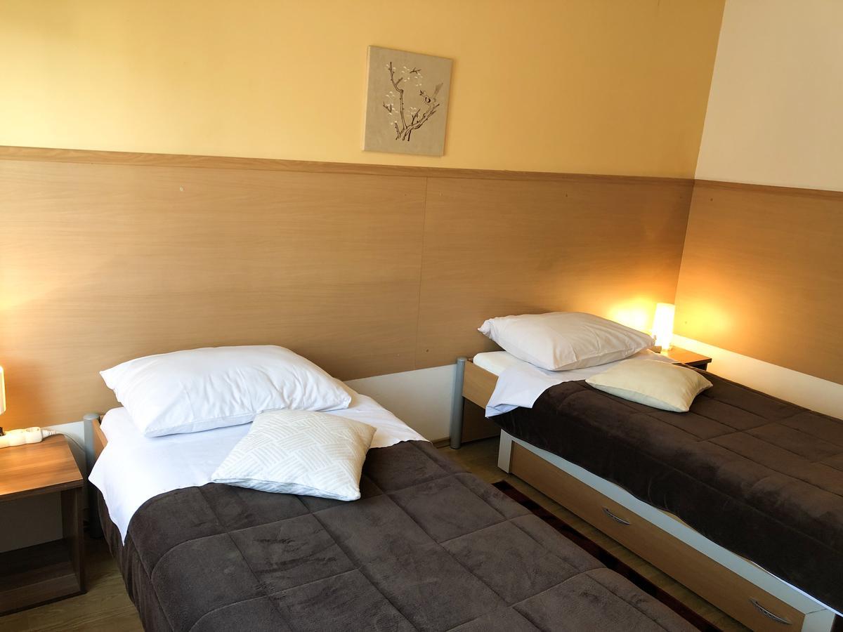 Smjestaj Natalija Hotel Eszék Kültér fotó