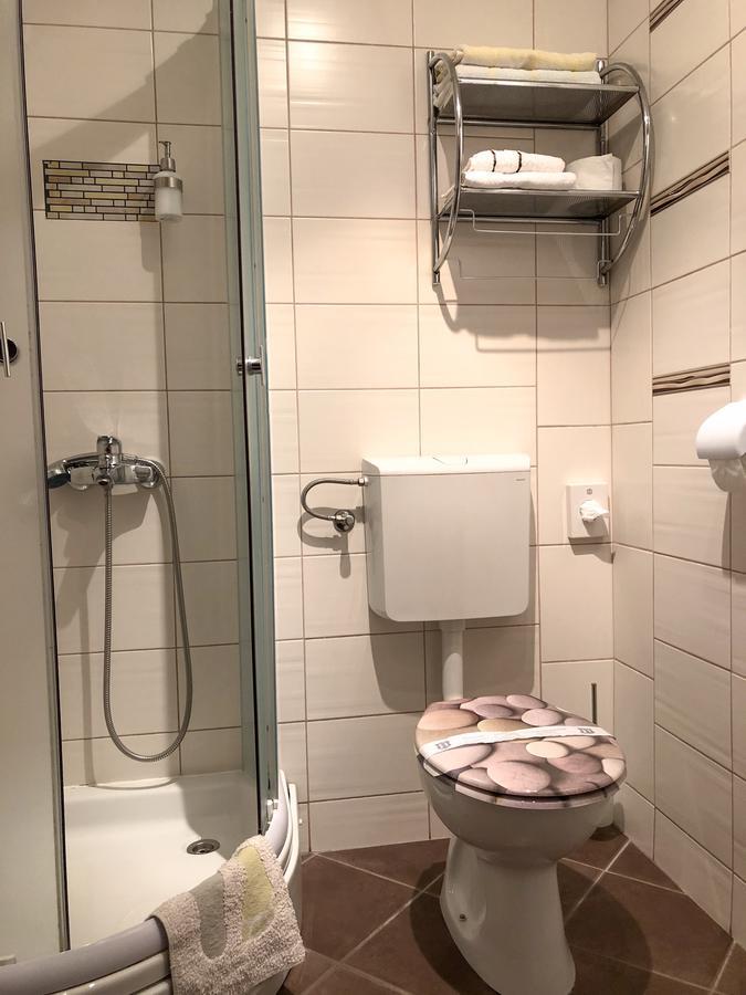 Smjestaj Natalija Hotel Eszék Kültér fotó
